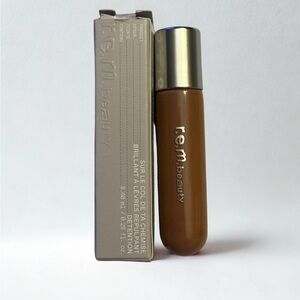 r.e.m. beauty Face Oil with Silver Cap
